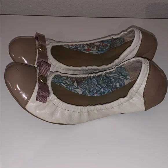 TAHIRA ballet shoes size 7 - Picture 2 of 4